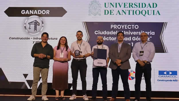 Por la Ciudadela Universitaria Héctor Abad Gómez, la UdeA recibió el Premio Excelencia BIM 2025