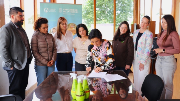 Dos patentes UdeA llegan al sector productivo para nuevos desarrollos cosméticos 