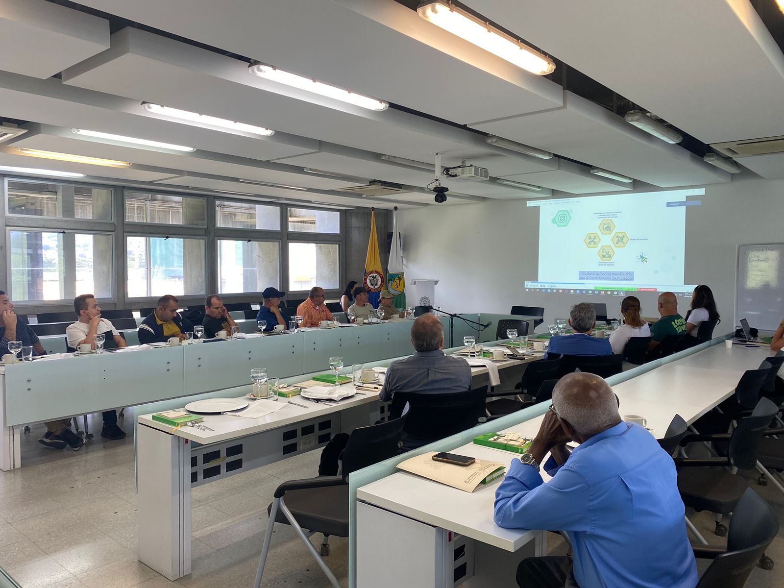 Conocimiento e historia sobre los fondos de bienestar universitario.