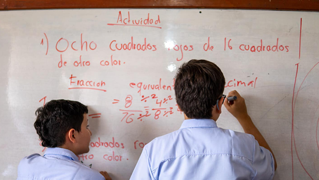 Profes de «mates» de todo el país: la UdeA tiene becas de maestría virtual para ustedes