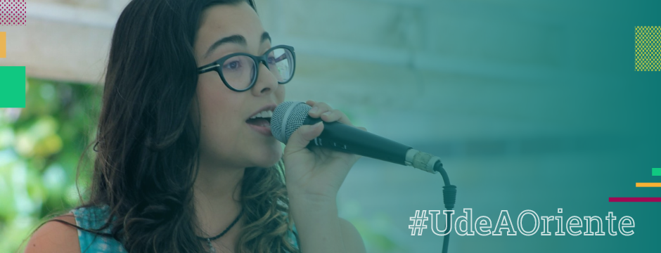 Banner de 'Sing it up!', una estrategia para el fomento del aprendizaje del inglés en el campus El Carmen de Viboral