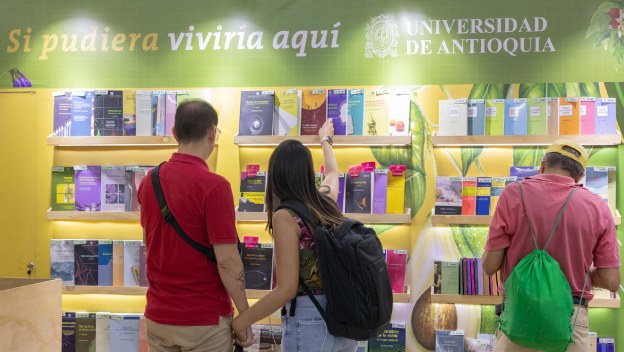 El principito en lengua ẽbẽra chamí, una de las novedades de la UdeA para la Fiesta del Libro y la Cultura